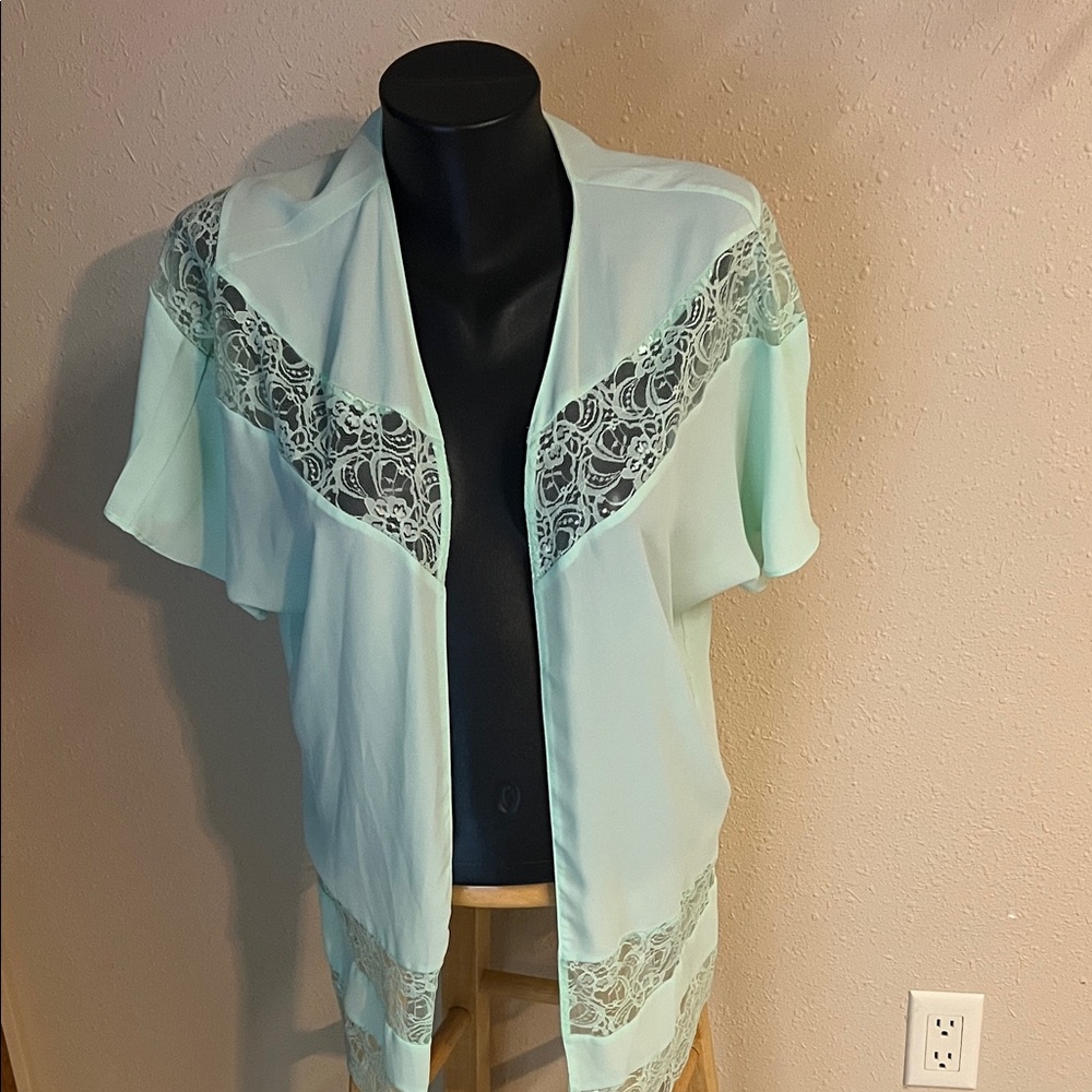 Daytrip Mint Green Lace-Panel Kimono Top
